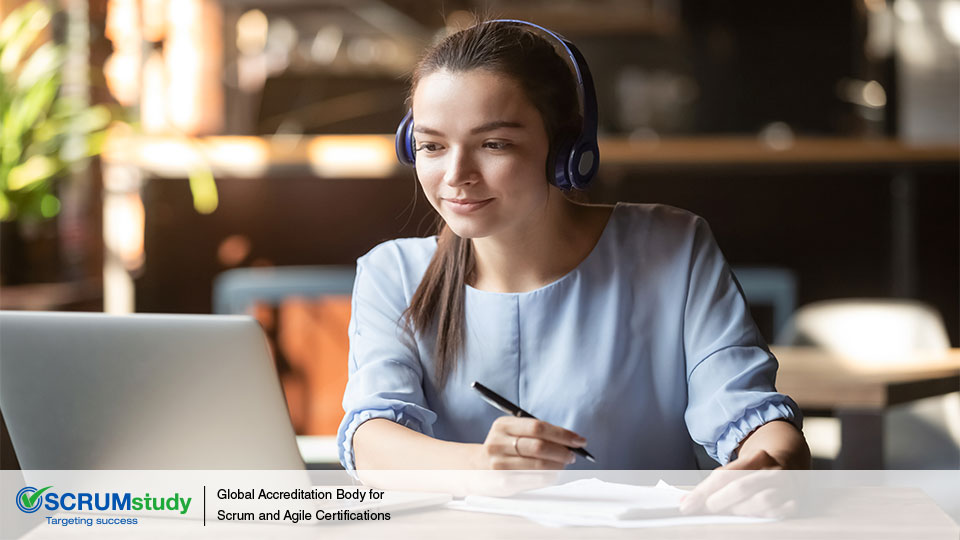 ¿Cuáles son los requisitos previos para inscribirse en un curso de certificación Agile Scrum Master en línea en Canada?